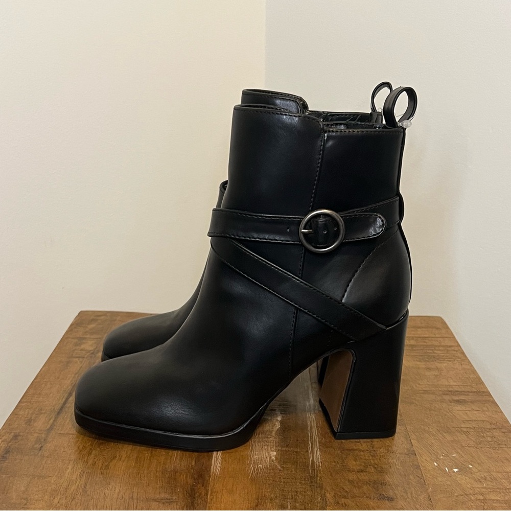 Kensie Black Leather Block Heel Ankle Boots with Buckle Strap